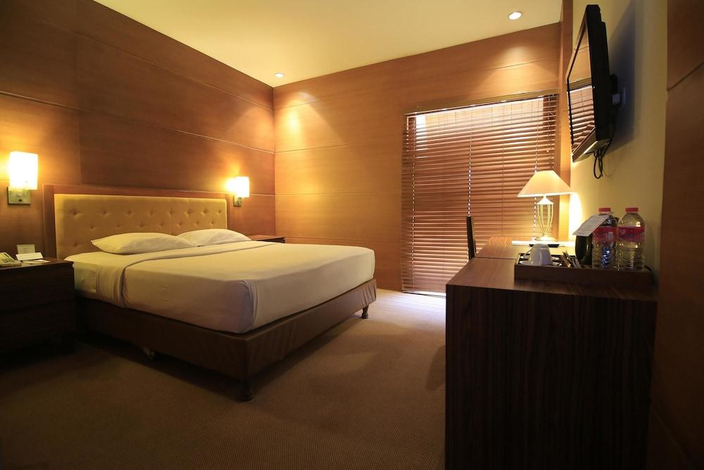 Hotel Mutiara Malioboro Yogyakarta Exterior foto
