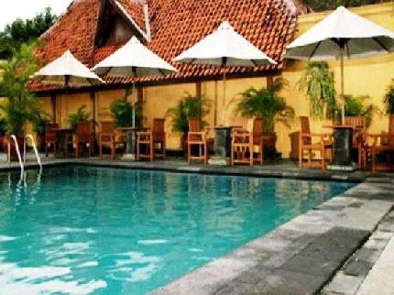 Hotel Mutiara Malioboro Yogyakarta Exterior foto