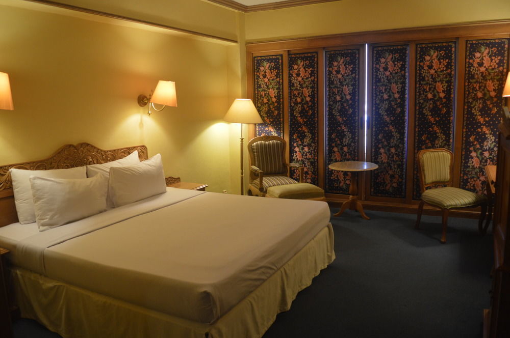 Hotel Mutiara Malioboro Yogyakarta Exterior foto