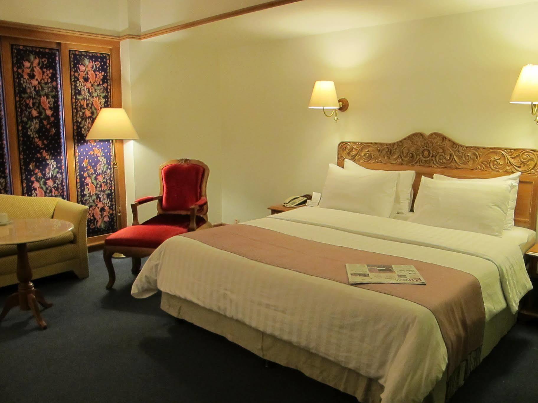 Hotel Mutiara Malioboro Yogyakarta Exterior foto