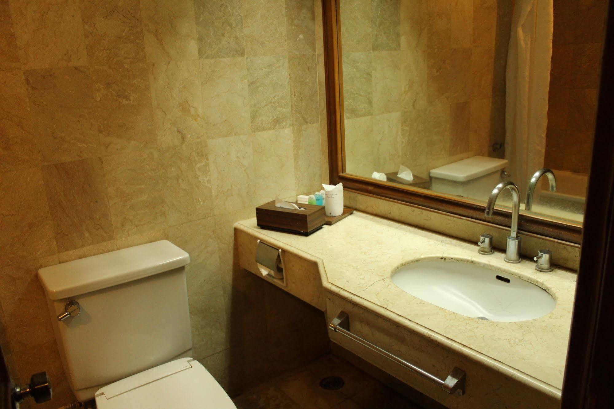Hotel Mutiara Malioboro Yogyakarta Exterior foto