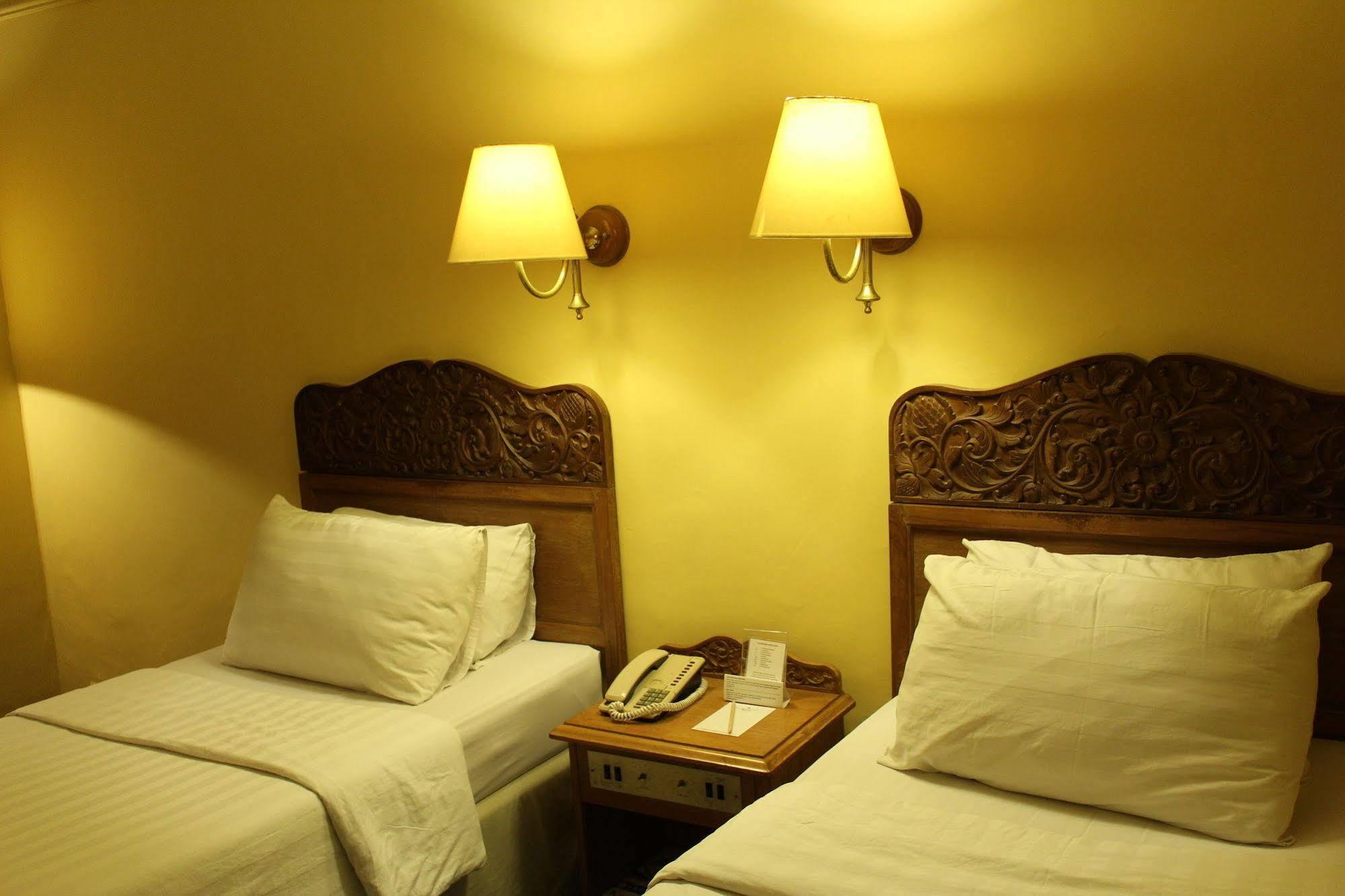 Hotel Mutiara Malioboro Yogyakarta Exterior foto
