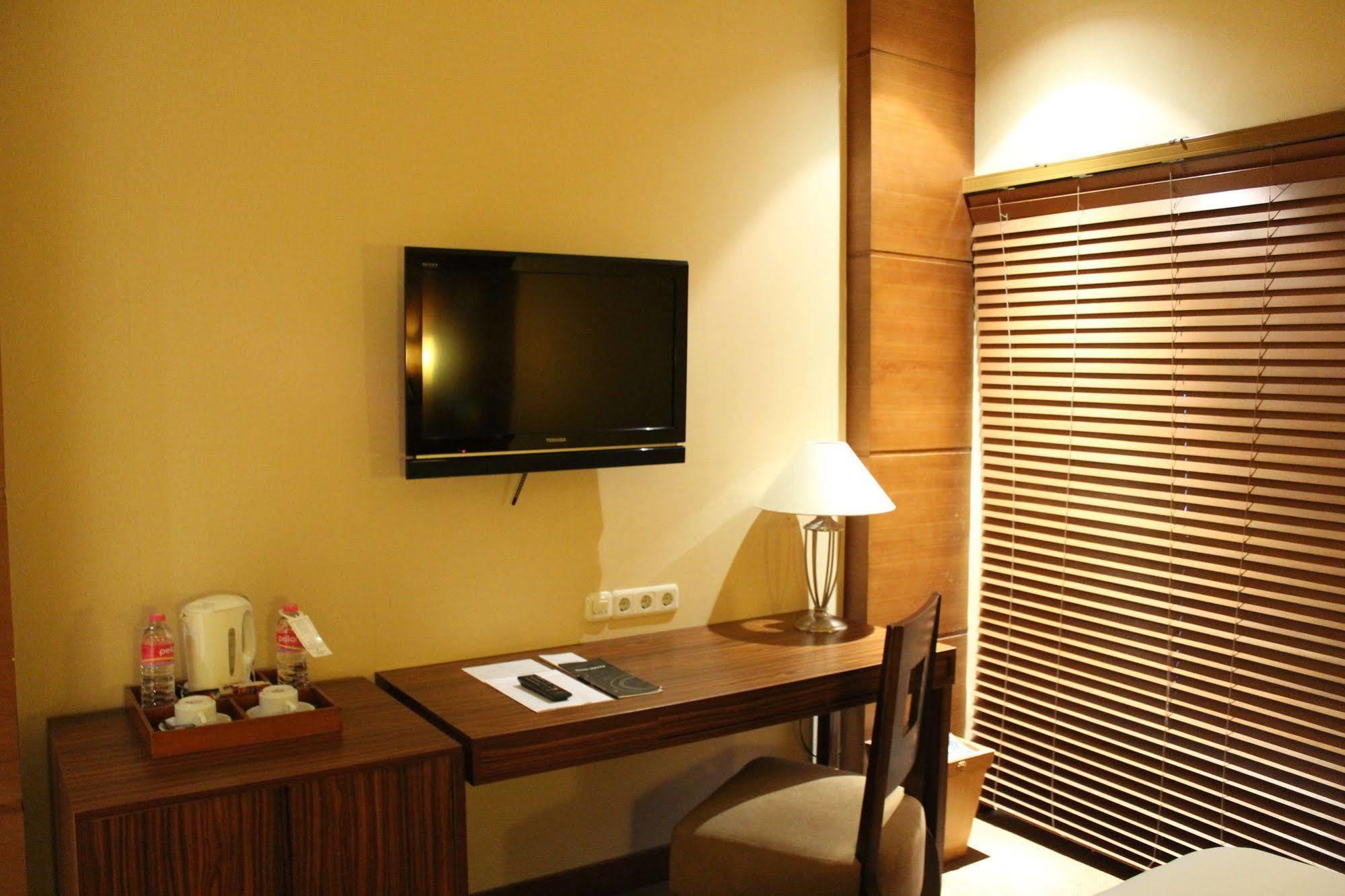Hotel Mutiara Malioboro Yogyakarta Exterior foto